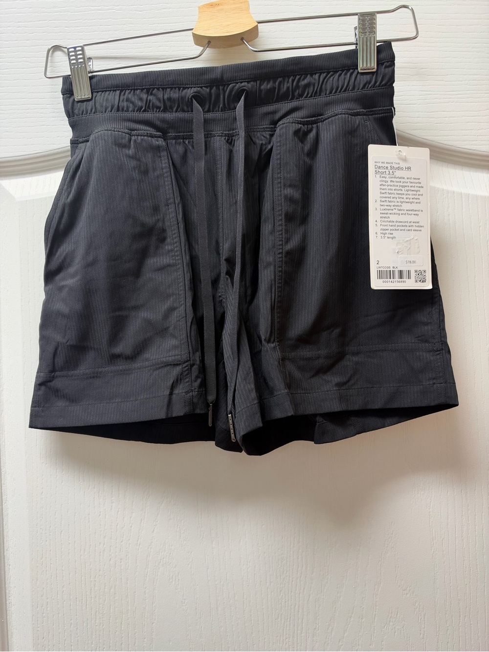 🖤 lululemon Dance Studio HR Shorts 3.5” 🖤
Women’s Size 2 | Black | NWT